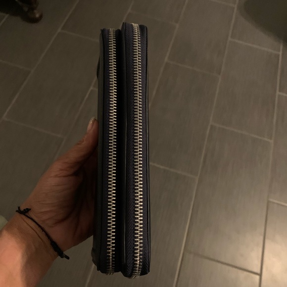 Kate Spade Wristlet Wallet - Picture 2 of 8